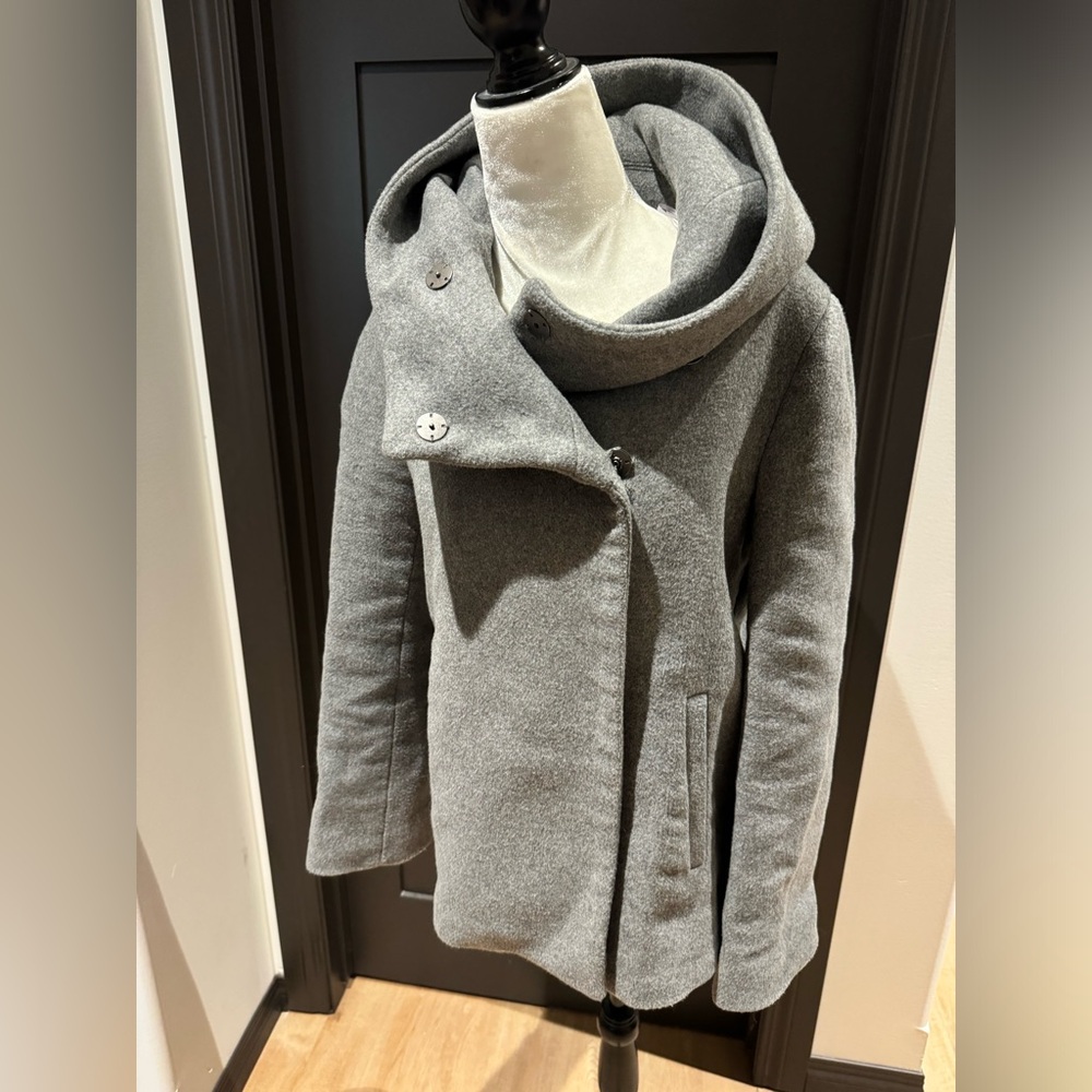Zara Jacket - Picture 2 of 2